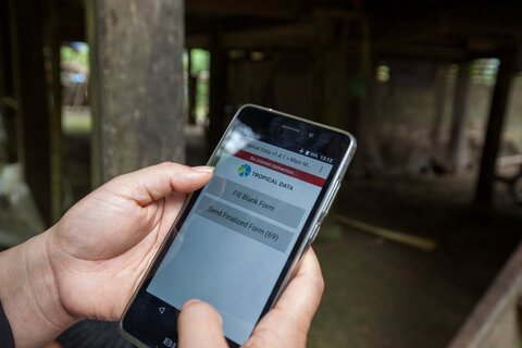 Data is entered into the Tropical Data system during a trachoma survey in Vietnam. Photo credit: RTI International/ Nguyen Minh Duc